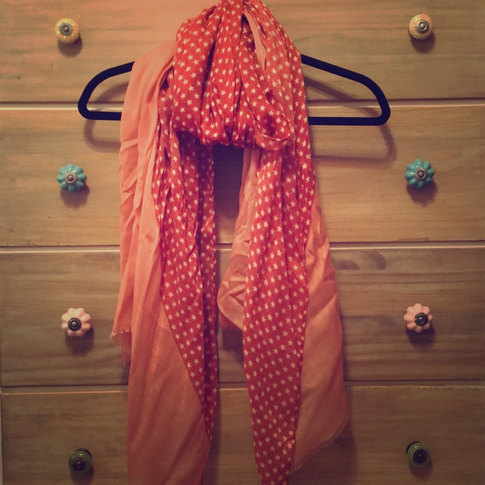Gap Lightweight Scarf with Star Pattern